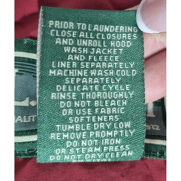 L.L.Bean Jacket Womens Small Red Nylon Hooded Windbreaker - Picture 7 of 14